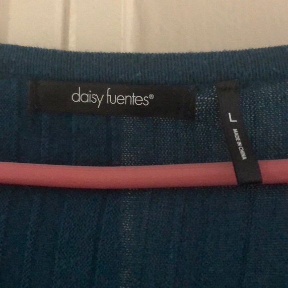 Sweater - Picture 3 of 4